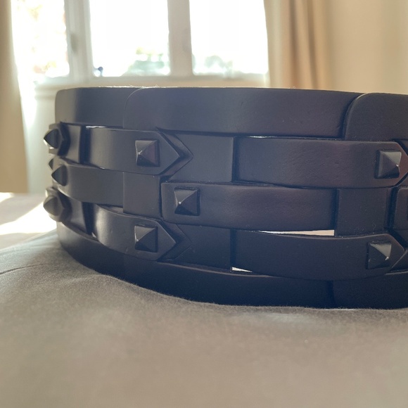 BCBGMAXAZRIA belts - Picture 1 of 12